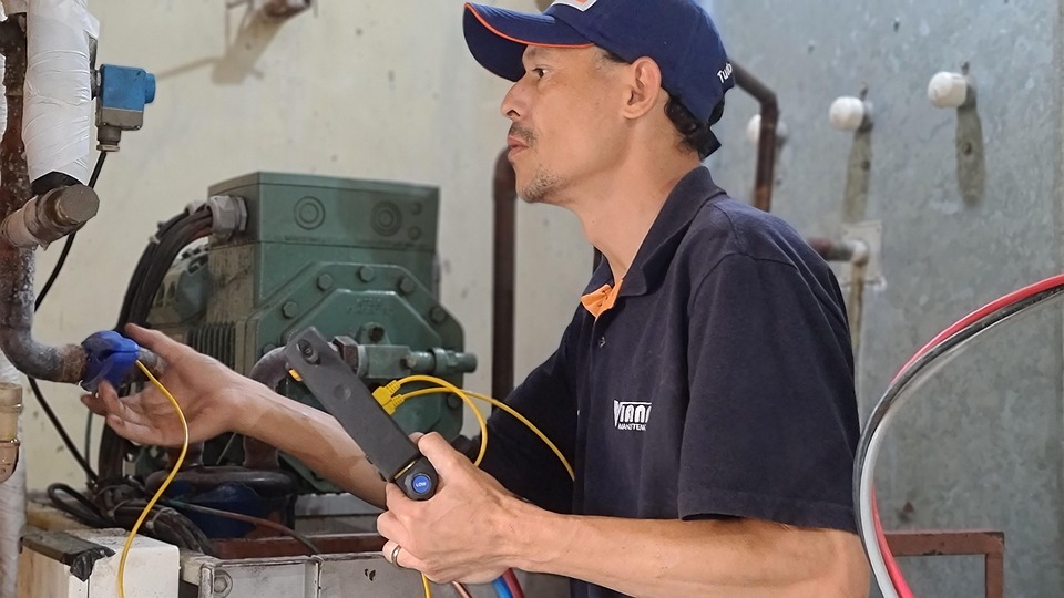 Essential Automotive Technician Resume Template: Stand Out in the UK Job Market
