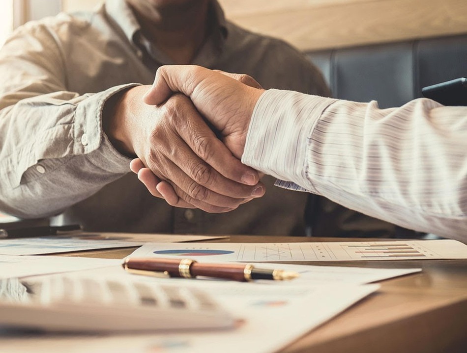 Essential Insurance Broker CV Template: Stand Out in the UK Job Market