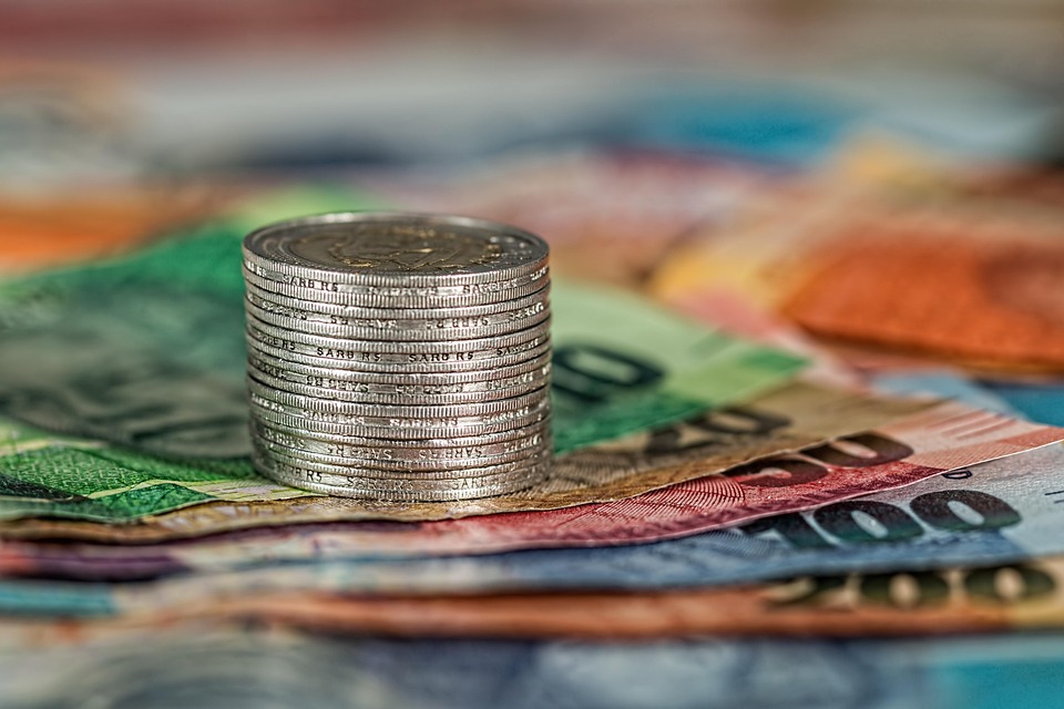 Crafting an Impactful Cover Letter for Financial Analyst Positions: Tips and Examples