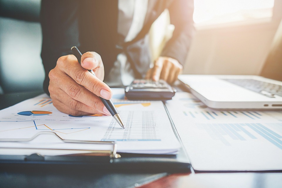 Crafting the Perfect Bookkeeper Cover Letter: Tips and Examples for Success
