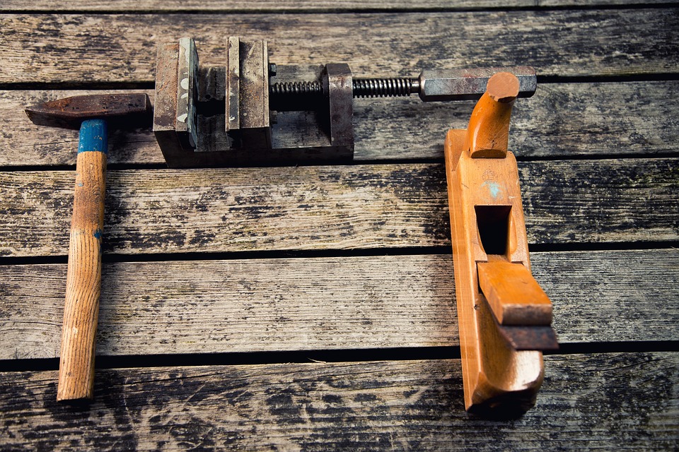 Navigating Your Career as a Carpenter: Essential Roadmaps for Success in the UK
