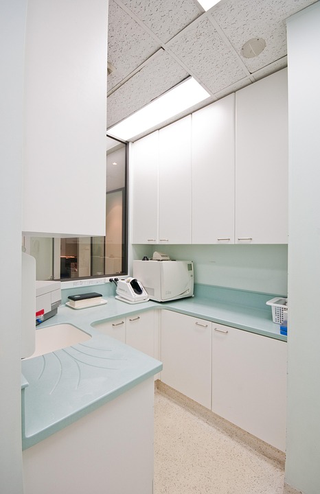 Navigating Your Career Roadmap as a Dental Hygienist: Essential Steps for Success in the UK