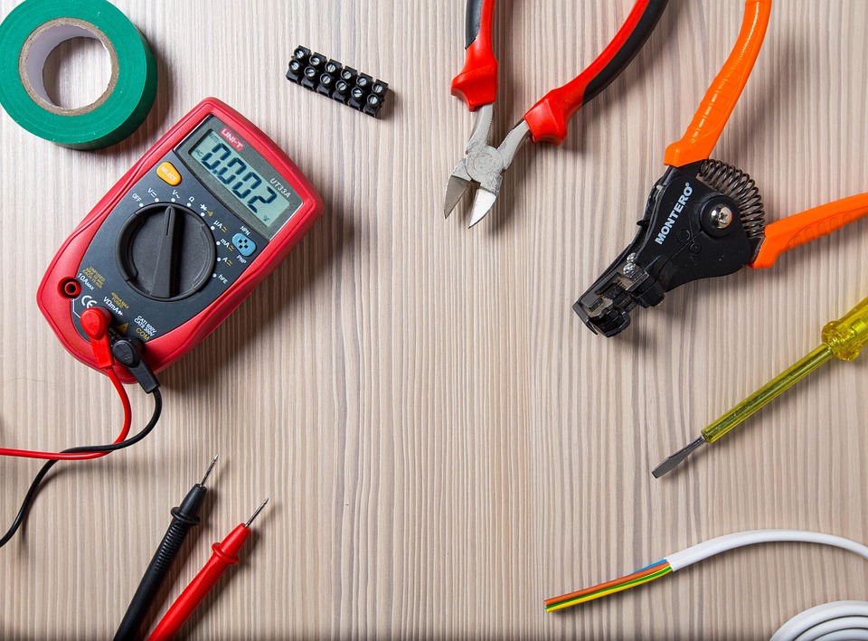 Navigating Your Career Roadmap as an Electrician: Essential Steps for Success in the UK