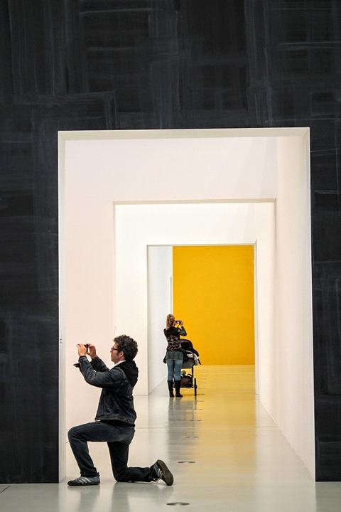 Navigating Your Career Path: A Comprehensive Guide to Becoming a Museum Curator