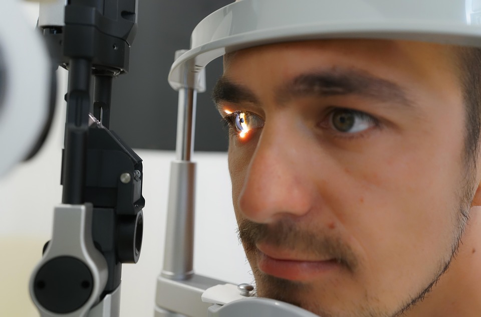 How to Craft an Impressive Optometrist Cover Letter: Tips and Examples for Success