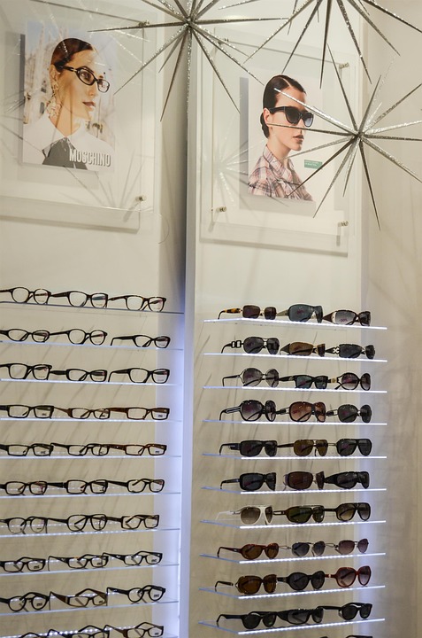 Essential Interview Guides for Aspiring Opticians: Tips and Strategies for Success