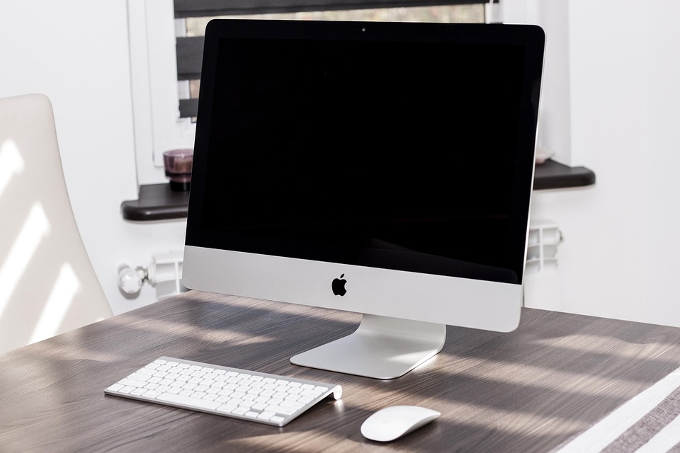 Navigating Your Career Path: A Comprehensive Roadmap for IT Support Specialists in the UK