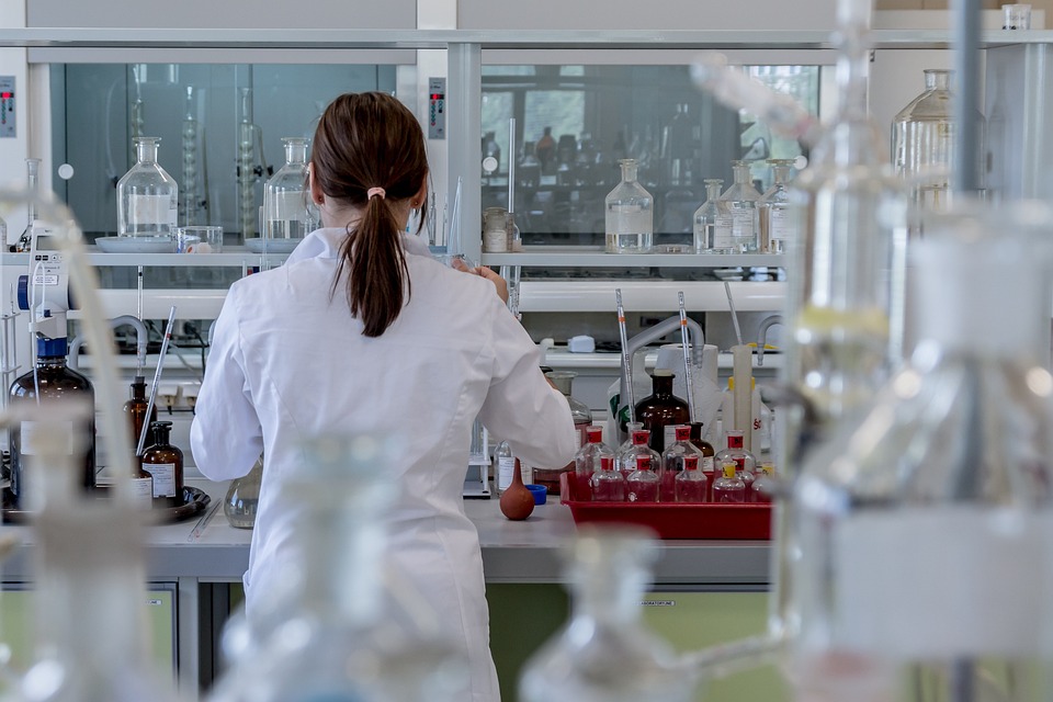 Essential Career Roadmap for Aspiring Medical Laboratory Assistants: A Comprehensive Guide