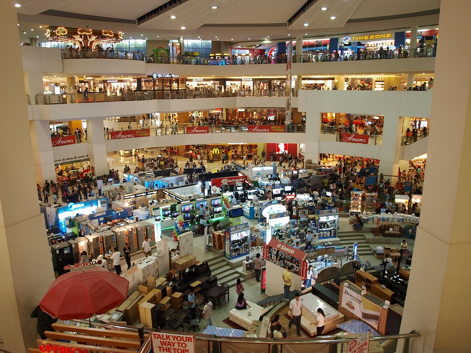 Navigating Your Career Path: Essential Roadmaps for Aspiring Retail Managers
