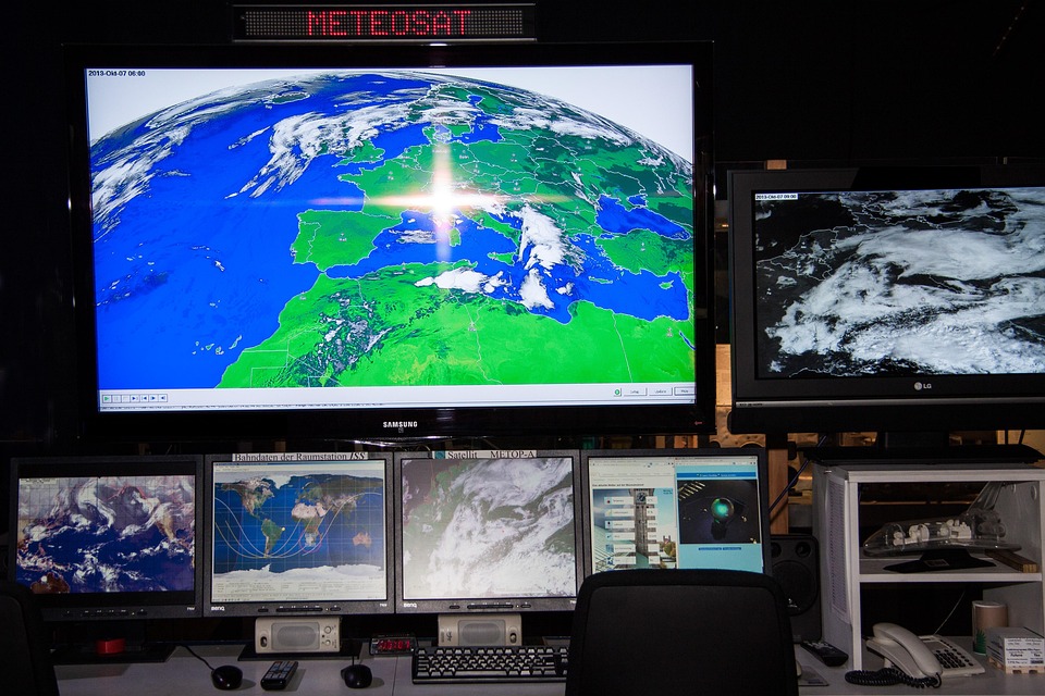 Navigating Your Career Path: A Comprehensive Guide to Becoming a Meteorologist in the UK