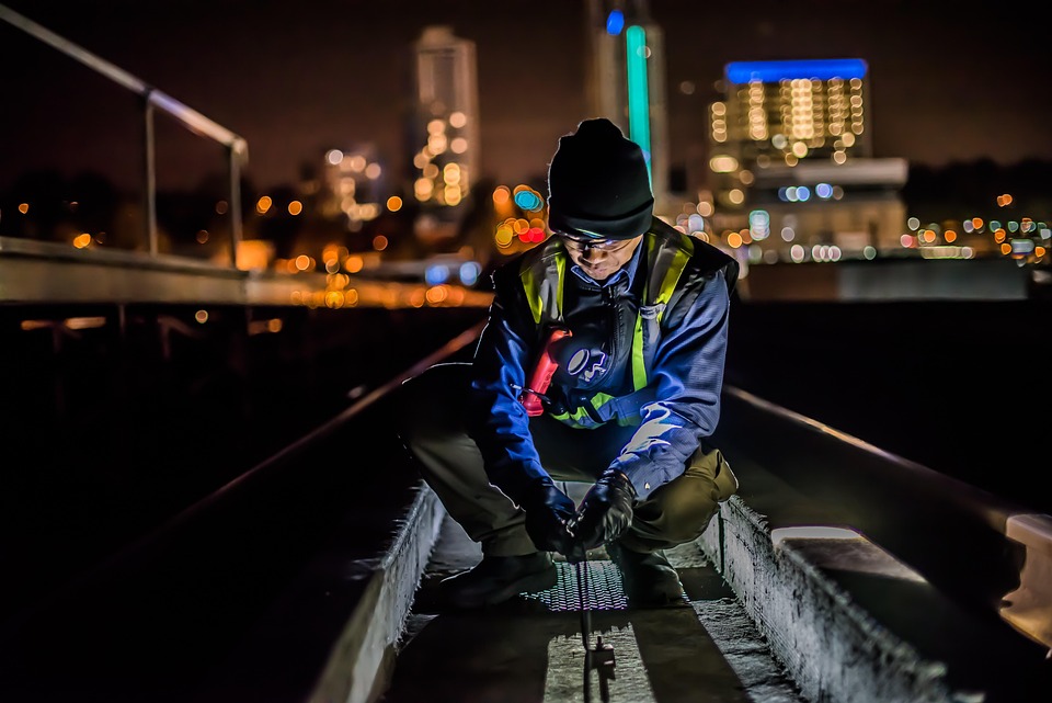 How to Craft an Impressive Maintenance Technician Cover Letter: Tips and Examples