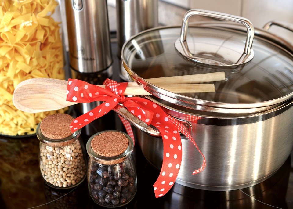 How to Craft an Impressive Kitchen Assistant Cover Letter: Tips and Examples for Success