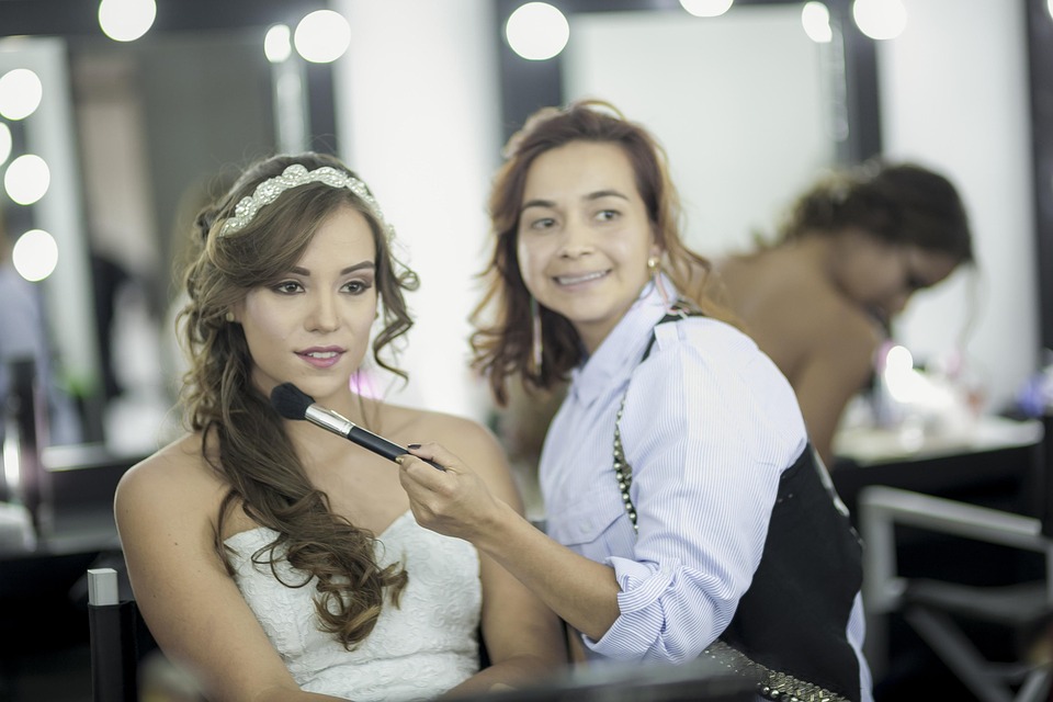 Crafting the Perfect Cover Letter for Make-up Artists: Essential Tips and Examples