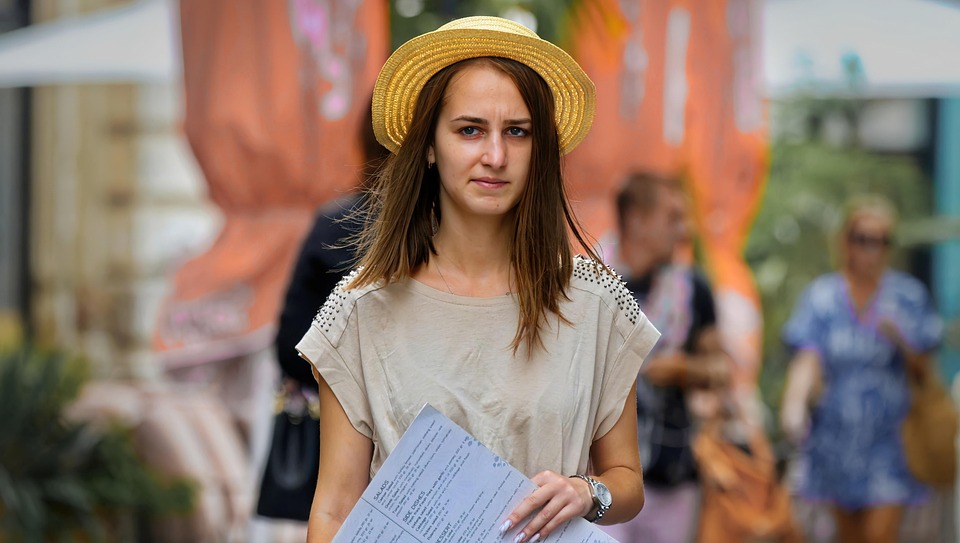 How to Craft an Impressive Waitress Cover Letter: Tips and Examples for Success