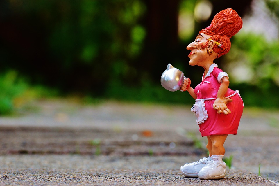 Navigating Your Career Path: A Comprehensive Guide to Becoming a Successful Waitress in the UK