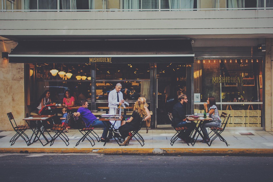 Essential Waiter Interview Guide: Tips for Success in the UK Hospitality Industry
