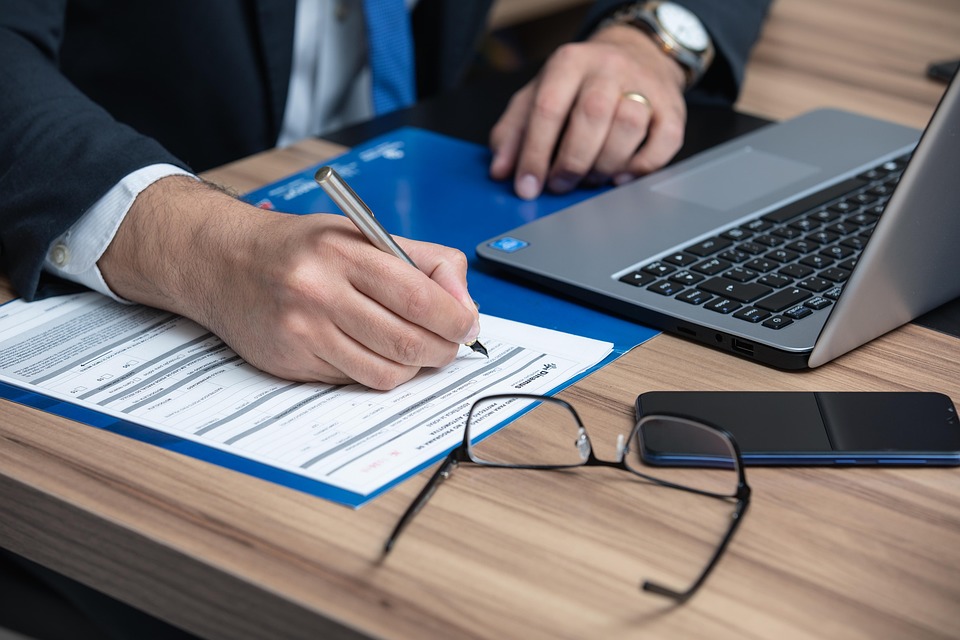 Essential Interview Guide for Aspiring Corporate Lawyers: Tips and Strategies for Success