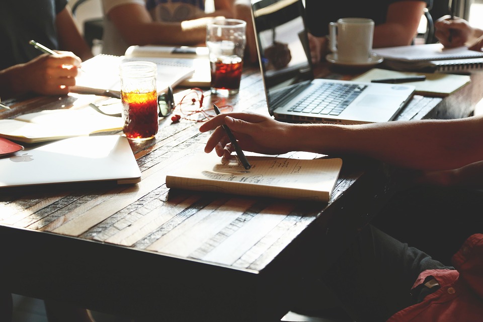 Crafting the Perfect Cover Letter for Corporate Banking: Tips and Examples