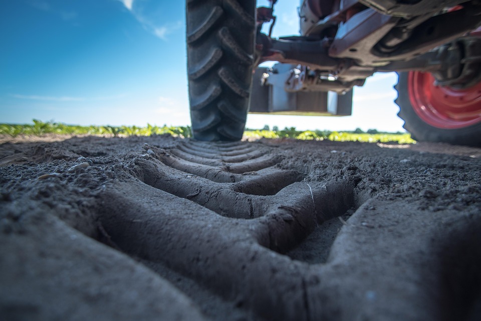 Navigating a Career in Agricultural Engineering: Essential Roadmaps for Aspiring Engineers