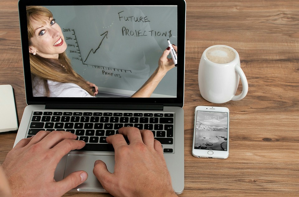 Crafting an Impactful Cover Letter for a Communications Manager Role: Tips and Best Practices