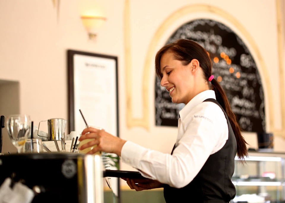 Essential Waiter Resume Templates: Stand Out in the UK Hospitality Industry